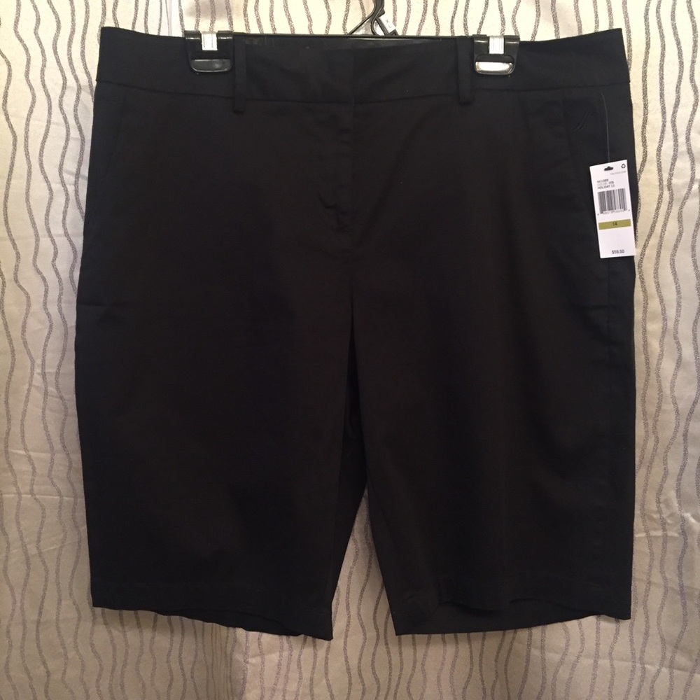 Black Nautica Women’s Shorts. NWT size 14